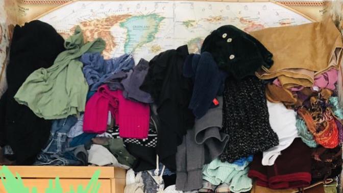 How many items of each article of clothing is recommended (I e 5 X shirts , sweaters, pants, skirts, dresses, shirts, socks, bras, underwear )?