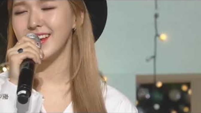 Does anyone think she can sing?