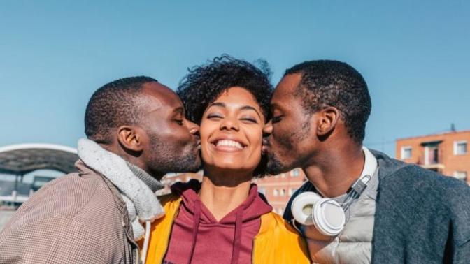 Straight ladies, would you enter a FMM polyamory? Why?