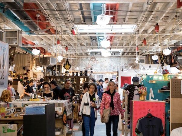 Do you like shopping at the flea market?