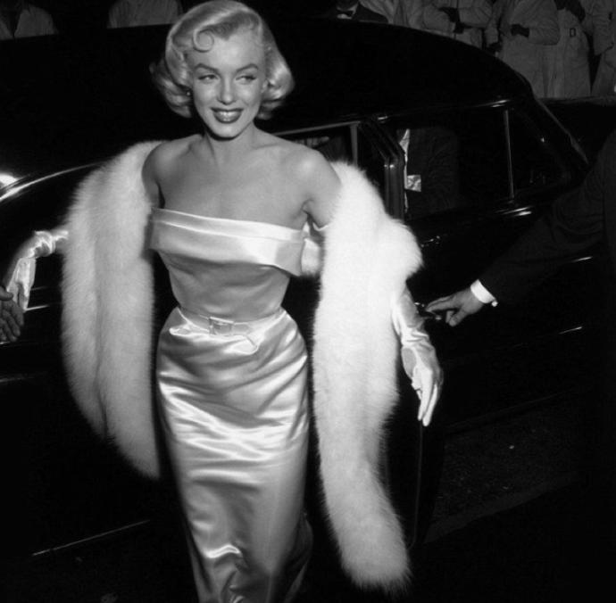 Audrey Hepburn vs Marylyn Monroe? Which style do you prefer?