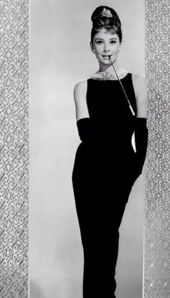 Audrey Hepburn vs Marylyn Monroe? Which style do you prefer?