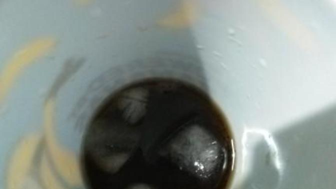 Ice cubes... keeping drinks cool or a solid hazard in the disruption of a liquid medium hydration process?