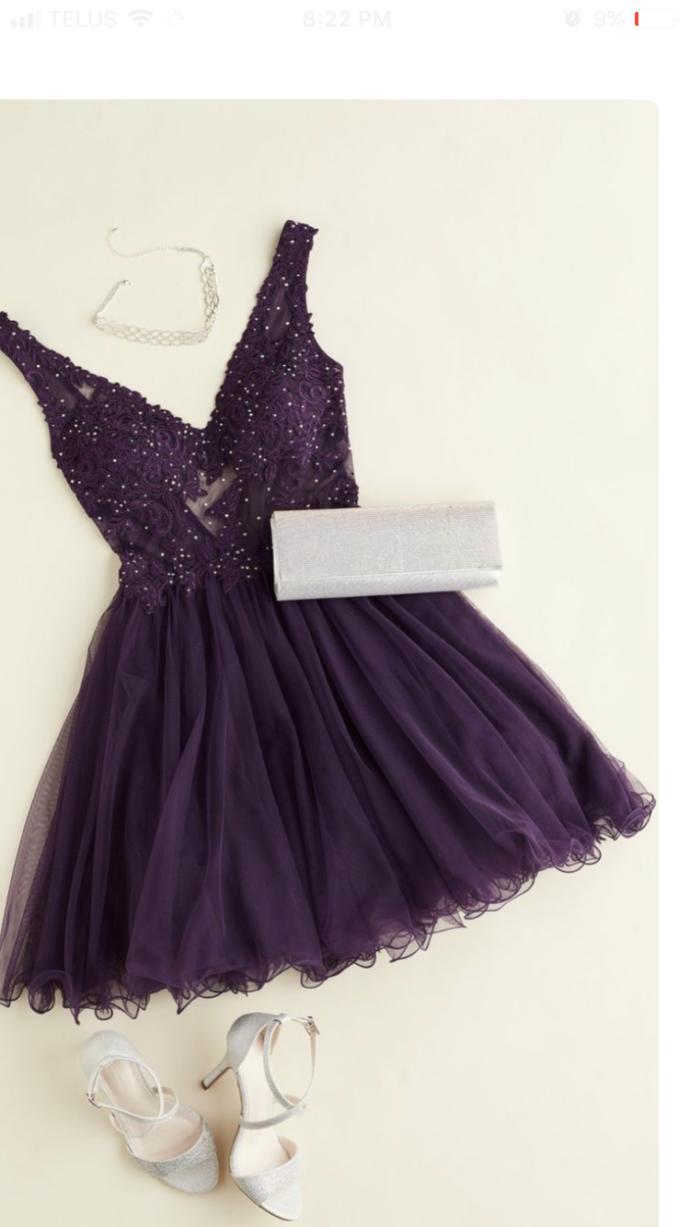 Which dress should I wear to a school dance (senior year)?