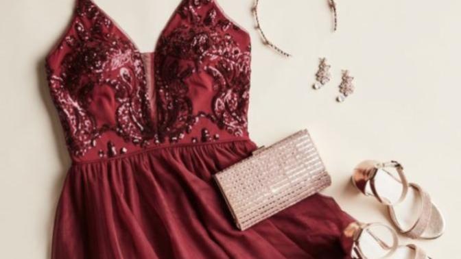 Which dress should I wear to a school dance (senior year)?