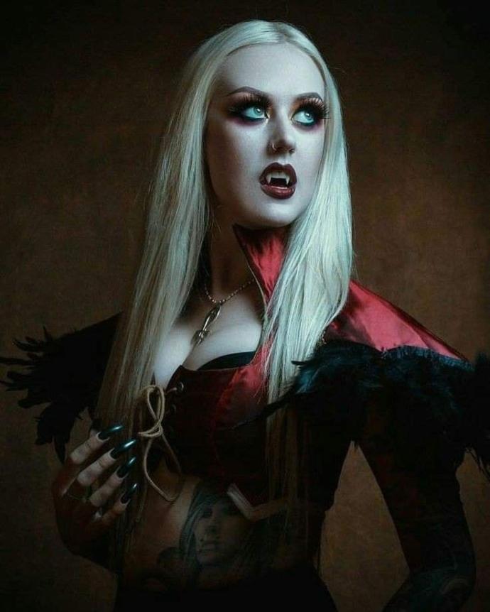 What are your TWO all time top favorite Halloween Creatures?