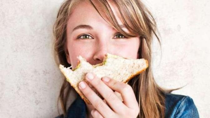Are you a reserved or messy eater?