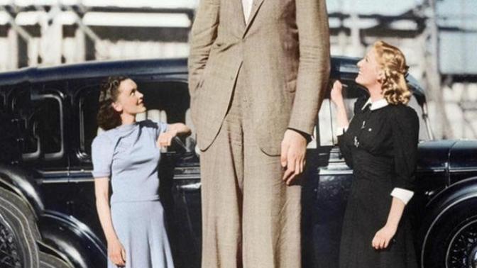 Would you date a guy who is 8”11 feet tall?
