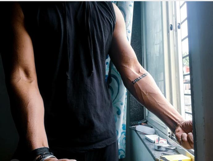 Girls, which type of forearms do you prefer on guys?