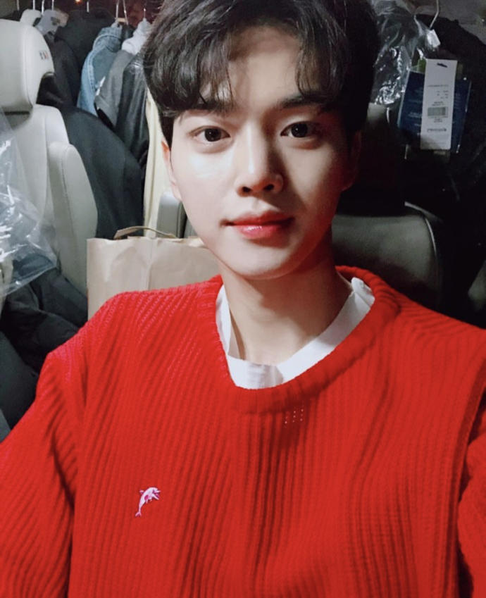Do you find this actor cute/attractive?