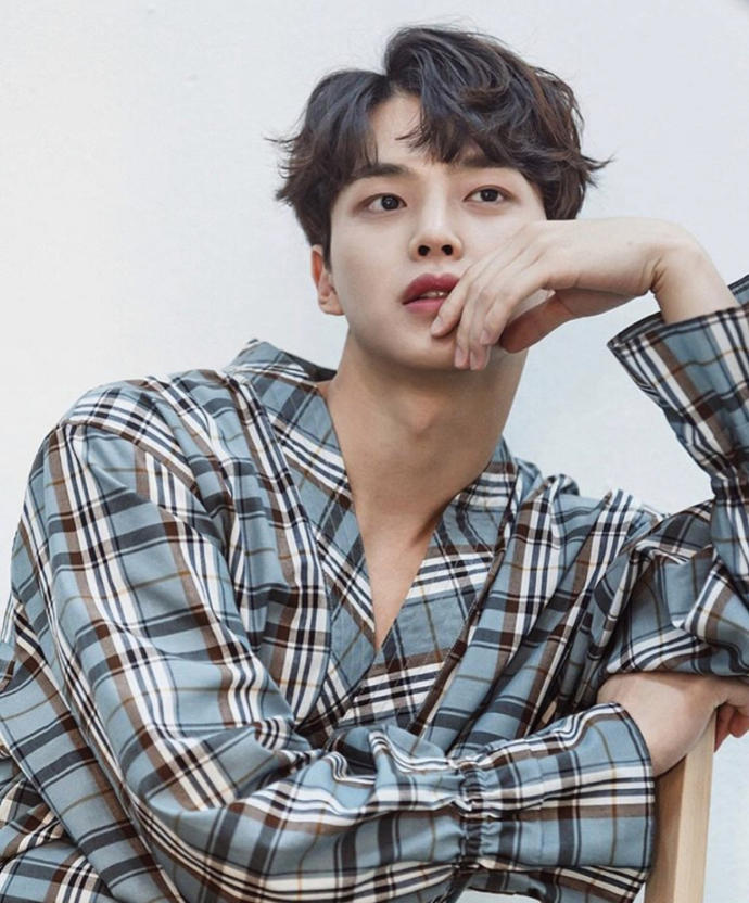 Do you find this actor cute/attractive?