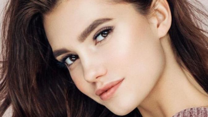 Would you date a girl whose beauty is her only power?