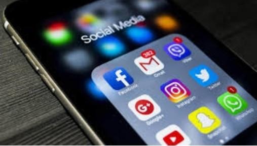 Would social media have more of a chance to make or break a relationship?