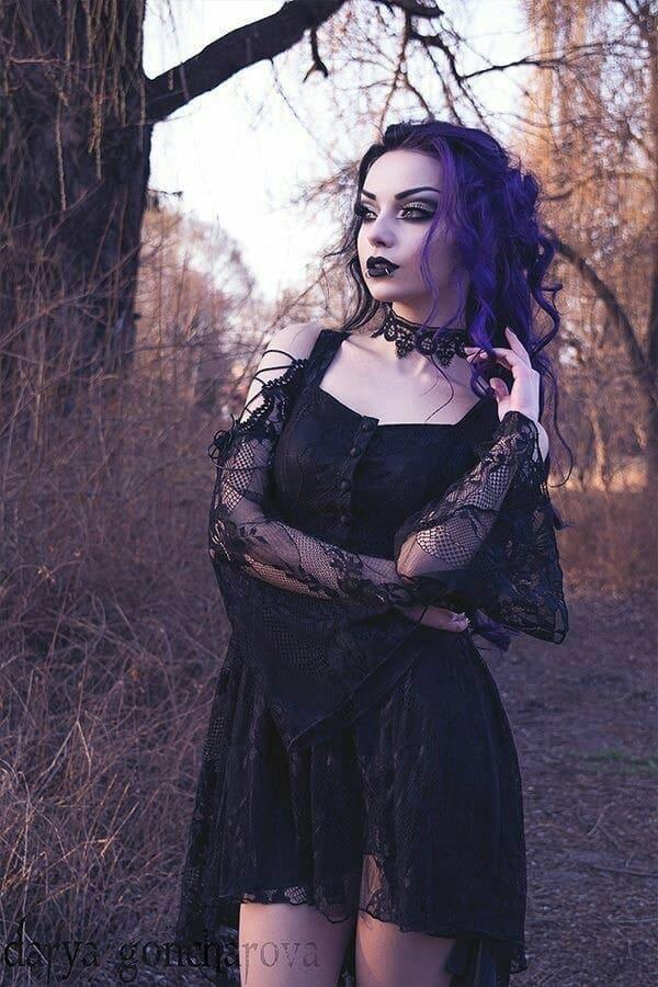 Out of these options which is the most interesting goth outfit?