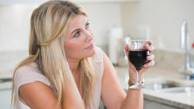 My mom is an alcoholic and I don’t know what to do? How can I help her?