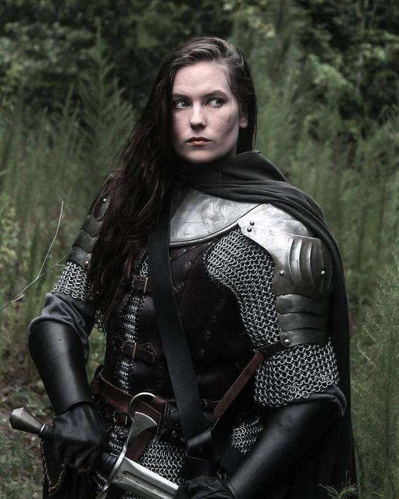 What Type Of Female Armor Do You Think Is Better In A Fictional Setting?