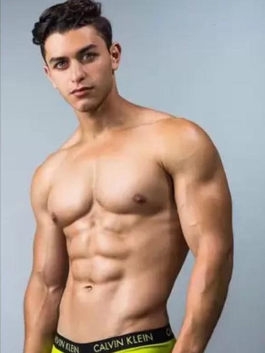 Dad bod or six-pack?f?