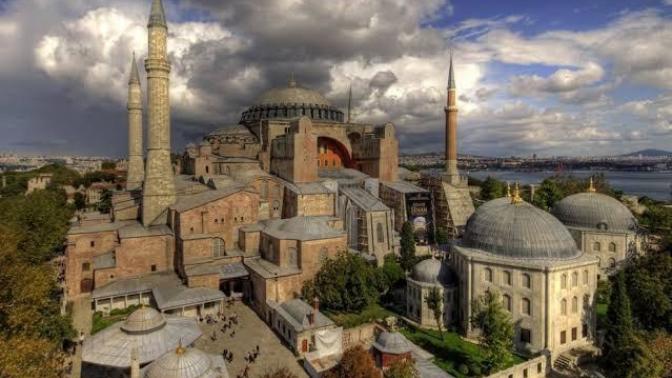 Christians, especially Greeks, who deserves to rightfully rule Constantinople?