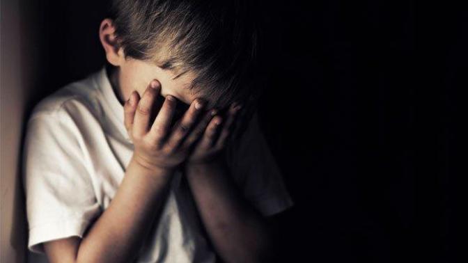 Please help me with my abusivefamily. I feel suffocated and I just want to die. Can anyone give me advice or comfort please?