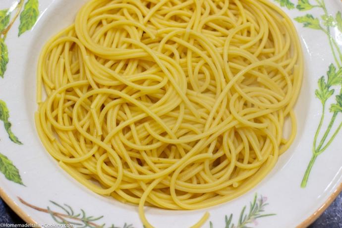 Are you a red sauce or a white sauce person?
