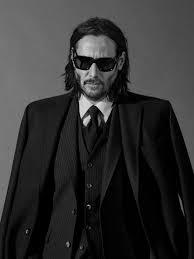 Keanu Reeves: Chinese, Hawaiian, English, Portuguese and Irish