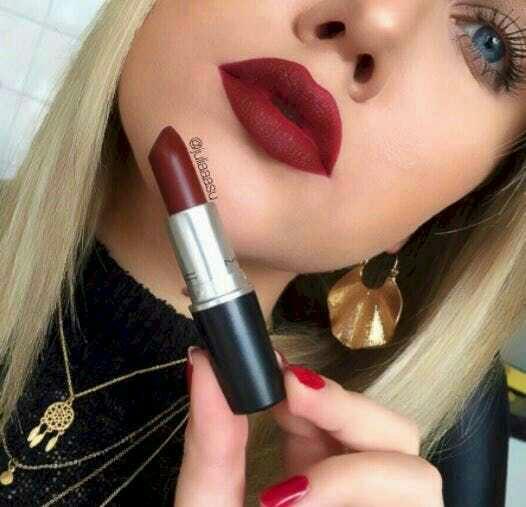 Clubbing: What makeup do men prefer?
