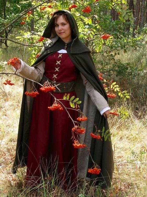 Guys, What outfits do guys like to see on a first date?