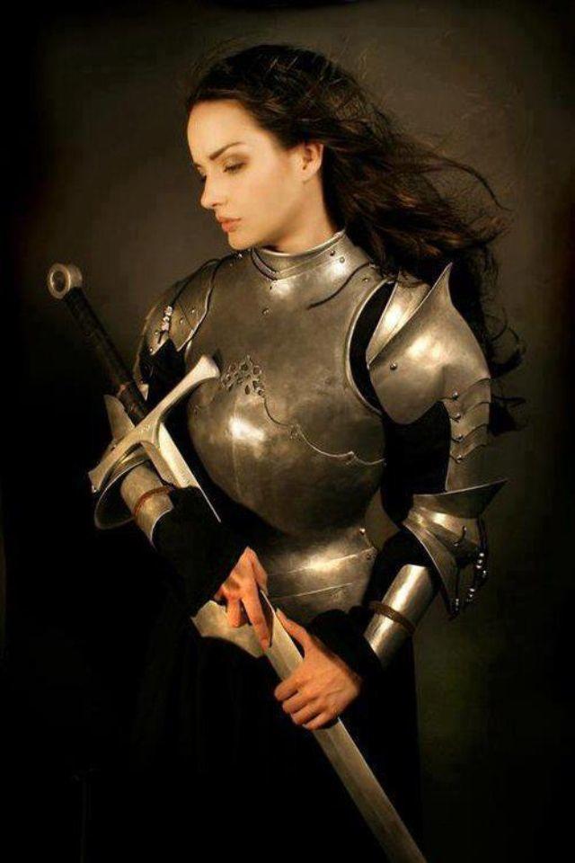 Guys, What outfits do guys like to see on a first date?