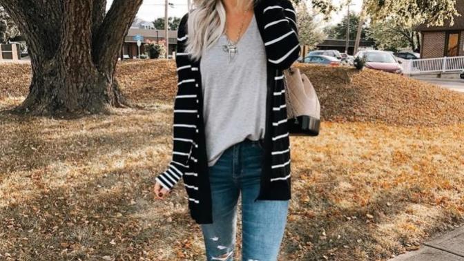 Guys, What outfits do guys like to see on a first date?
