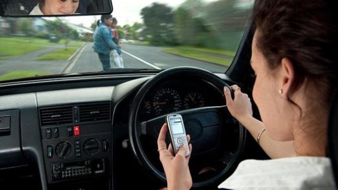 Can People Use Their Cell Phones While They Are Driving In Your Country?