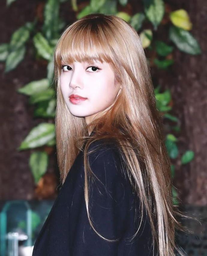 What are your thoughts on girls with bangs (fringe)?