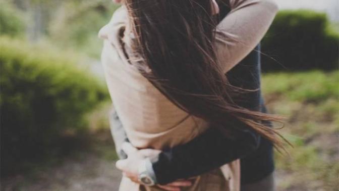 A hug after a breakup: what does it mean?