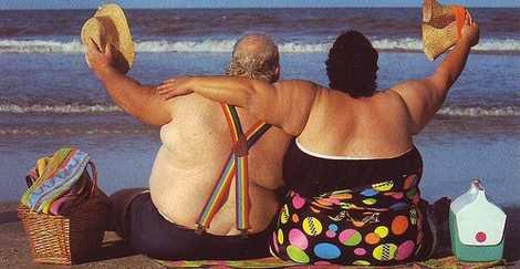 Are below average women more unattractive than men?