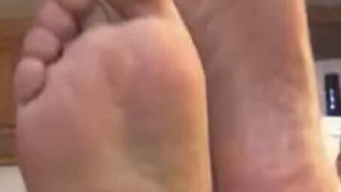 Perfect Foot Size for Males and Females?