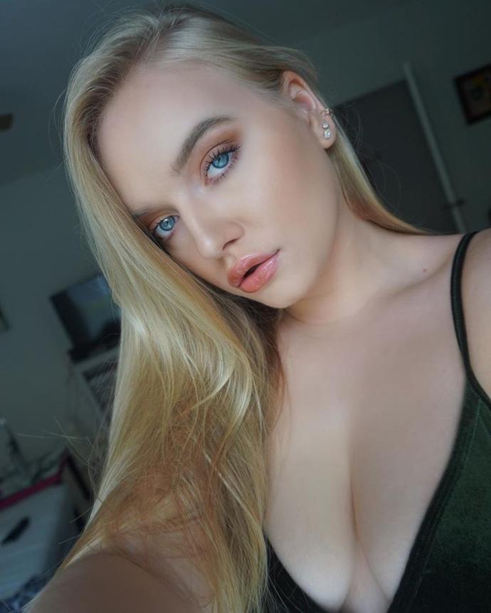 Do you prefer pale or tanned skin?