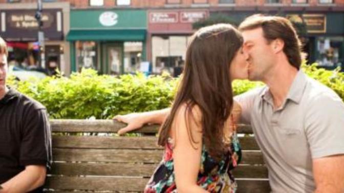 What are some annoying habits of other couples that irritate you the most?