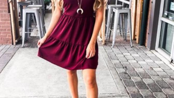 Which girl are you more likely to approach for date?