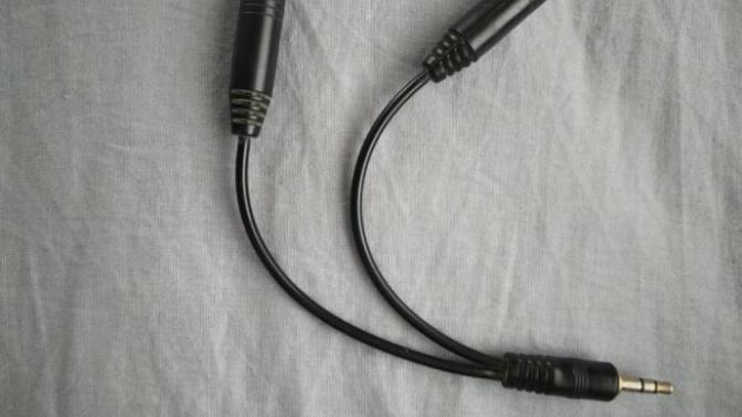 Is This A Headphone Mic Splitter Adapter?