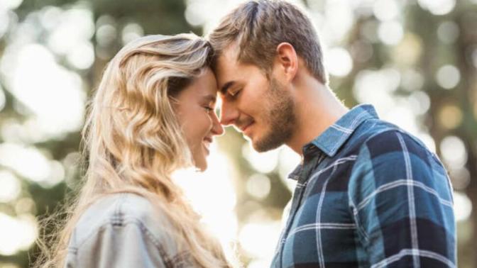 Would you like it if your significant other (maybe someone you started to date) tries to show affection by touching you forehead to forehead?