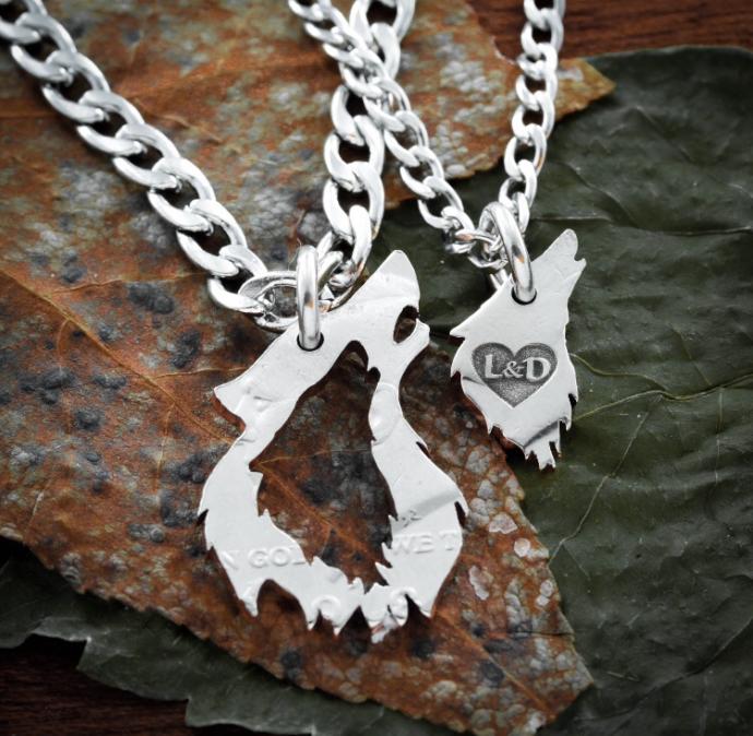Which of these couples’ necklaces do you like best?