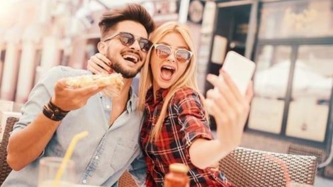 Do you prefer to show off your relationship or keep it private? Do you prefer to show off your relationship or keep it private?