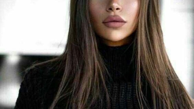 Nude or bright lipsticks? What do you prefer?