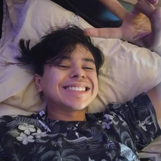 Do yall think im ugly?