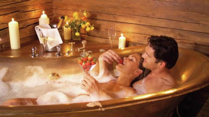 How Do You Have a Romantic Bath with your Partner?