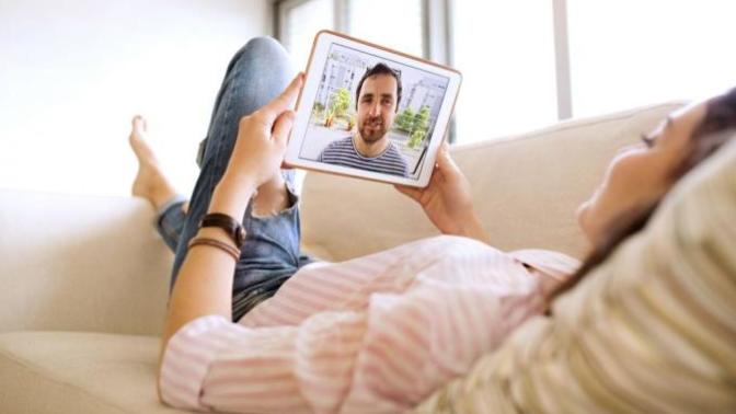 Do you think long distance relationships work? If so, what do you think contributes to the success of the relationship? Do you think long distance relationships work? If so, what do you think contributes to the success of the relationship?