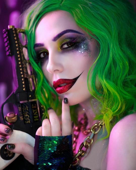 Remembering joker's laughing gas, would anyone want a joker inspired makeover :) ?