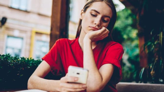 Went on a date with a guy and we really hit it off, but now I've not heard from him as much as I was. Should I send a message saying sorry? Went on a date with a guy and we really hit it off, but now I've not heard from him as much as I was. Should I send a message saying sorry?