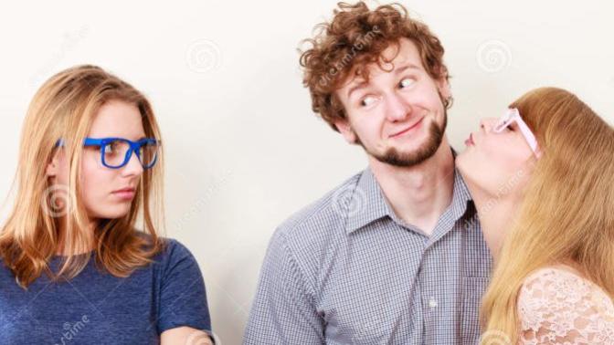 Jealousy: do you mind if your partner talks about others' genitalia?