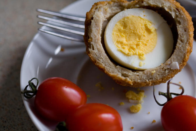 Why don't/can't women cook anymore?
