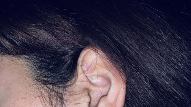 Are guys okay with dating a girl that has dark upper lip hair, hair in between her brows she removes both and little side face hair not removed? Are guys okay with dating a girl that has dark upper lip hair, hair in between her brows she removes both and little side face hair not removed?